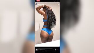 : Summer Walker in a bikini ???????????? #3