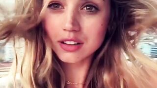: Ana de Armas is mesmerizing #2