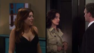 Alyson Hannigan and Cobie Smulders in HIMYM