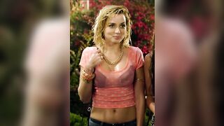 : Ana de Armas soaked with rain and can't stop laughing! #3