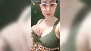 : Pathy dos Reis balançando as tetas #2