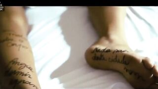 : Débora Nascimento nua em "Budapeste" #2