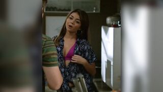 : God the unspeakable things I'd do with Sarah Hyland #4