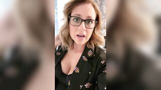 Jenna Fischer is the milf we all want and need