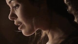 : Roxanne Mckee riding Emilia Clarke was the best scene in GoT #4