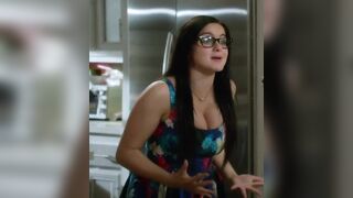 : Ariel Winter Titty Jiggle #4