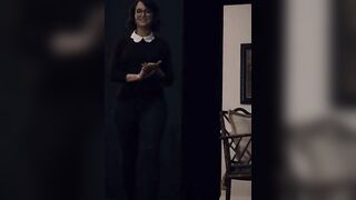 : Milana Vayntrub hoping you’ll let her intern for you… #2