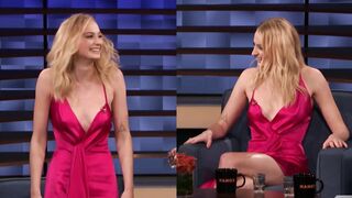 : Sophie Turner's jiggling tits #2