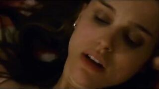 : Natalie Portman going on with Mila Kunis in Black Swan, 1080P. #4