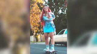Doja Cat's tits are such a gift to humanity