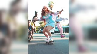: Doja Cat's tits are such a gift to humanity #2