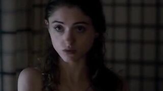 : Natalia Dyer would get destroyed #3