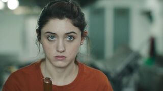 : Natalia Dyer trying to get herself off while watching some girl giving a Blowjob #2