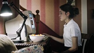 Natalia Dyer learning to love herself