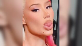 : Iggy Azalea - She knows what she's doing and her fans love her for it #1