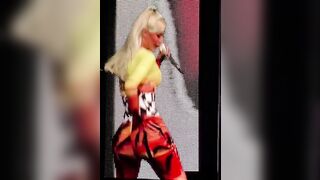 : Iggy Azalea needs that big booty plowed on stage #1