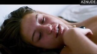 : Gemma Arterton strips for Adele Exarchopoulos #2