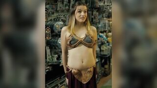 I want to FUCK Ana De Armas while she's dressed as slave Leia