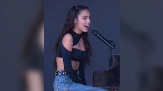 : Olivia Rodrigo's jiggling boobs #3