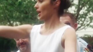 Gal Gadot’s soft little tits have a nice little jiggle