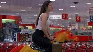 Good God Jennifer Connelly must be an exquisite rider!