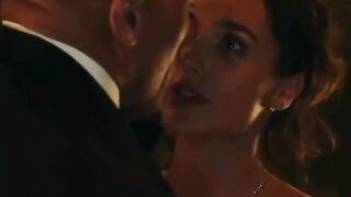 : Gal Gadot needs to do a nude/sex scenes already #4