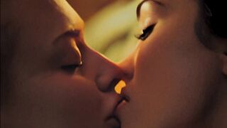 : Megan Fox and Amanda Seyfried in Jennifer’s body #3