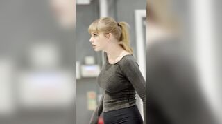 : Taylor Swift in her prime time is totally hot #2