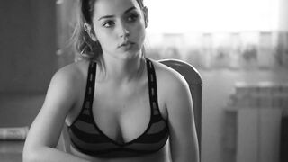 Ana de Armas is gorgeous