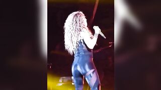 : Shakira shaking her ass #4