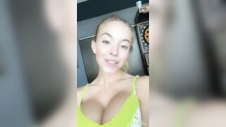 Sydney Sweeney's tits