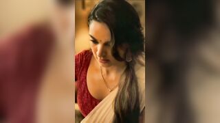 (Indian actress)Kiara advani get caught having vibrator ..her reaction hot af????????