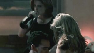 : Denise Richards was so insanely hot in Wild Things #2