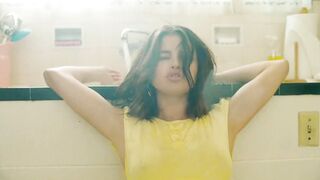 : Selena Gomez rubbing herself to orgasm is a thing of beauty #3