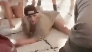 : Billie Eilish knows how to twerk that ass #4