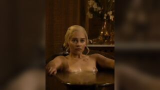 : Emilia Clarke’s boobs appreciation post #1