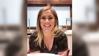 : Shawn Johnson Is a gold medal cutie! #4