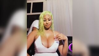 : Nicki Minaj nip slip #4