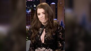 Anna Kendrick impersonating Kristen Stewart is so cute