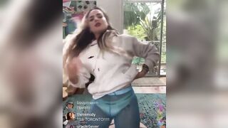 : JoJo shows her tit live #3