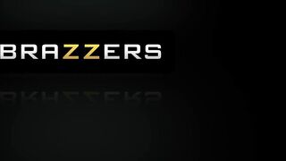 Smoldering Star (Brazzers Exxtra)-Luna Star, Zac Wild