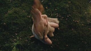 Lotte Verbeek in 'Outlander' S01E10 (2015)
