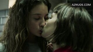 : Ursula Corbero and Maria Pedraza In La Casa De Papel #3