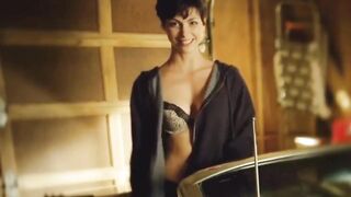 Morena Baccarin is one hot milf