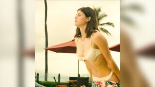 : Alexandra daddario's attitude clearly shows who is the sexy girl here #3