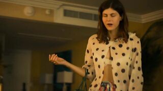 : Alexandra Daddario GIF (White Lotus) #2