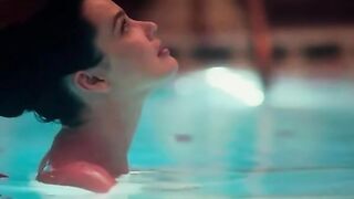 : Stephanie Corneliussen skinny dipping plot in The Invitation (2022) #4