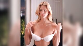 : Natasha Henstridge - Beautiful plot reveal in 'Species' #2