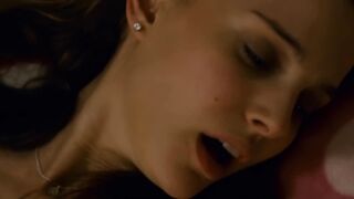 : Natalie Portman and Mila Kunis in 'Black Swan' #4