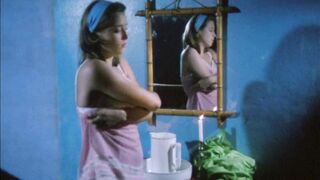 Charlotte Alexandra paint scene in Une vraie jeune fille (1976)